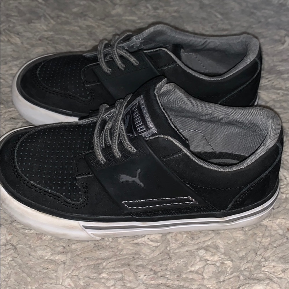 Adorable Black Boys  Puma shoes size 8 Suede